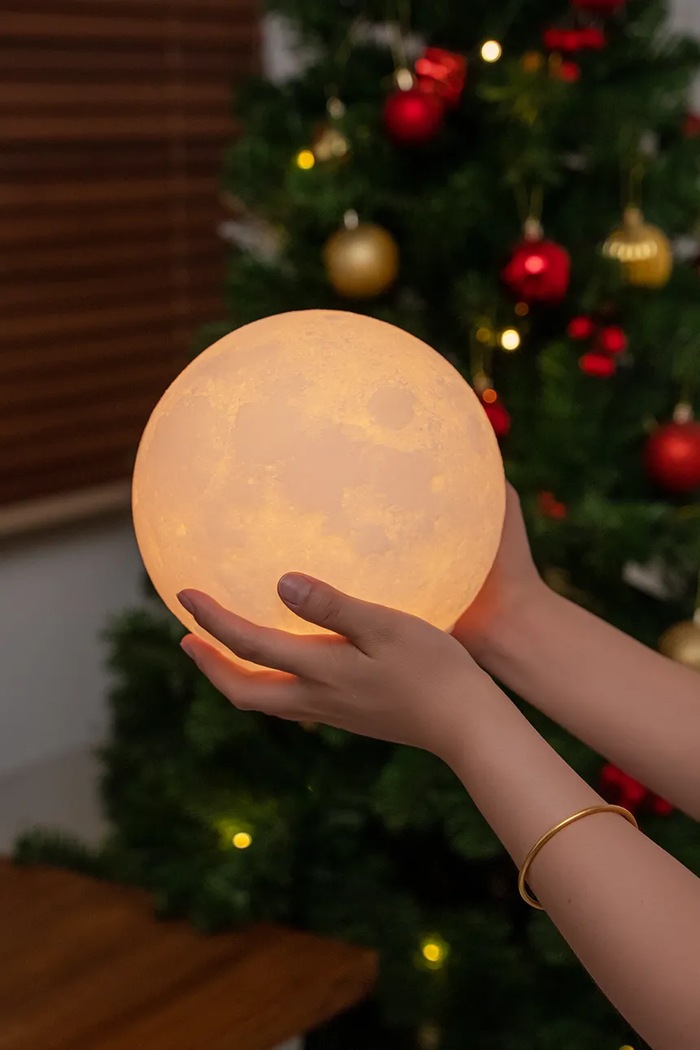 LED dekorace Gingko Design Large LunaSpin vícebarevná G068L.WT