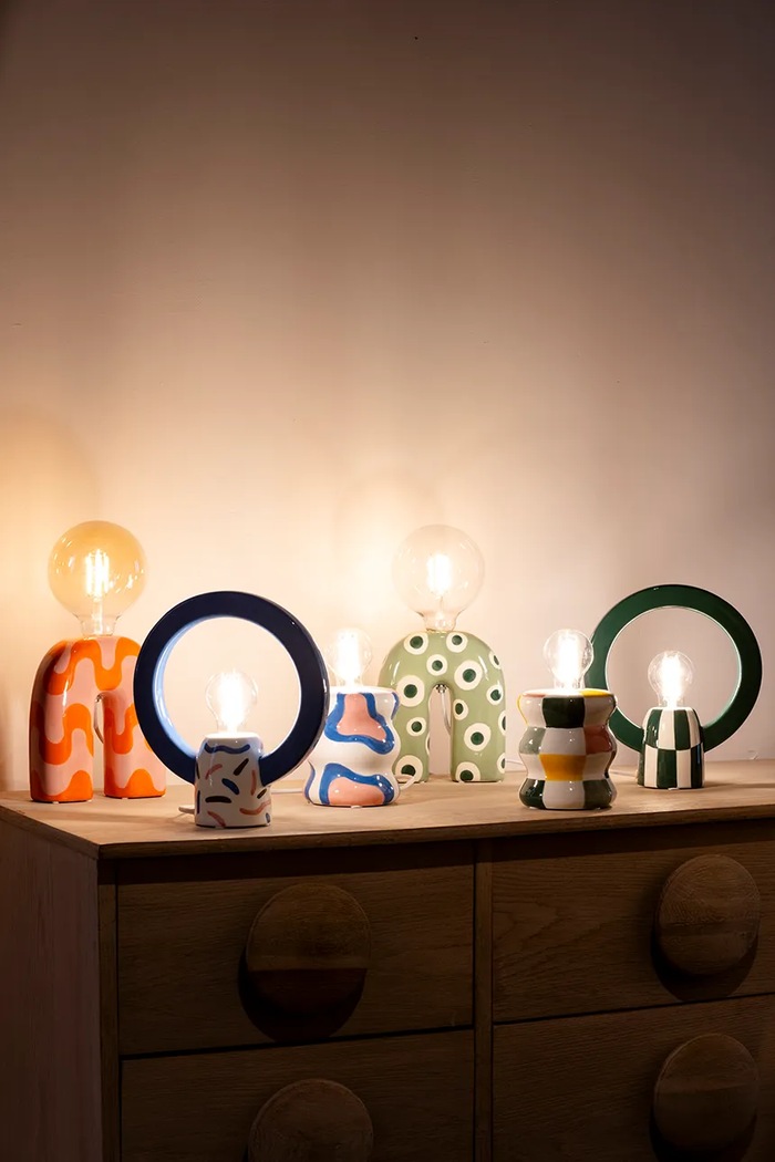 Dnevni boravak i spavaća soba Stolna lampa Qué Rico Hector 12 x 13,5 cm 148.01324 šarena