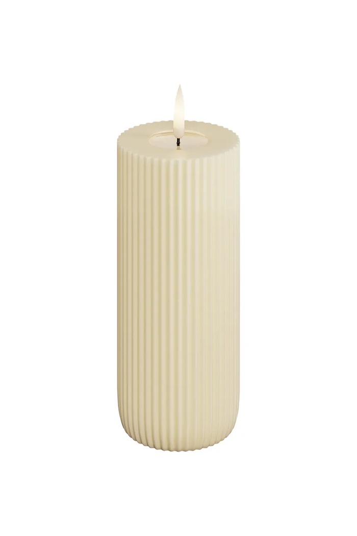 LED svijeća Deluxe Homeart 7,5 x 12,5 cm bež RF.R.0022