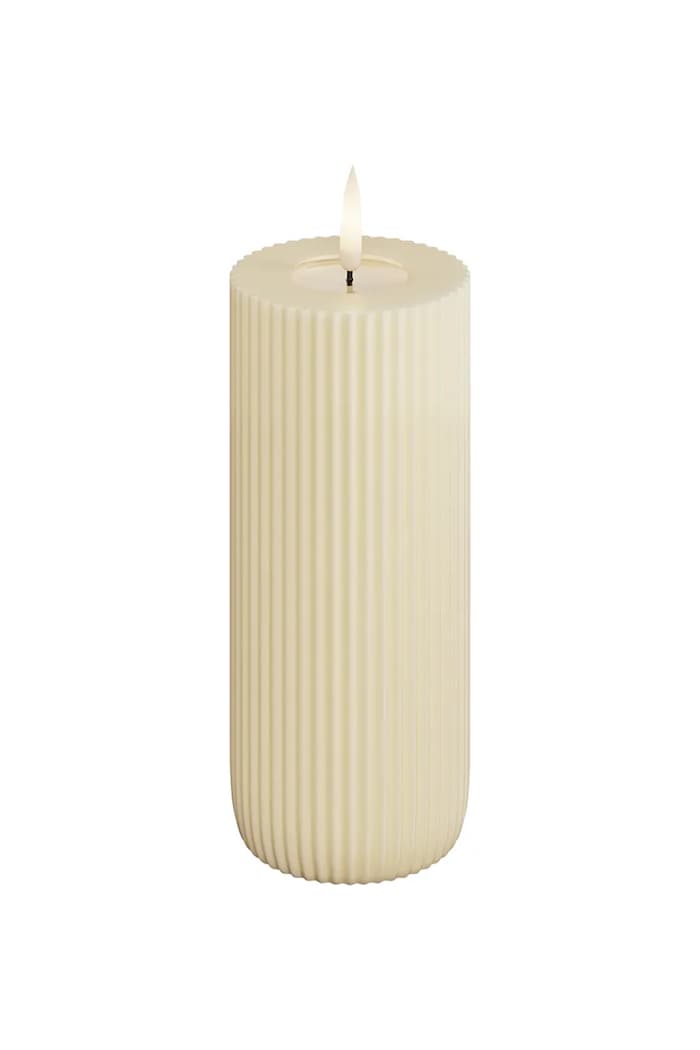 LED svijeća Deluxe Homeart 7,5 x 12,5 cm bež RF.R.0022