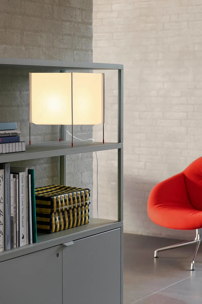Obývacia izba a spálňa Led stolná lampa HAY Paper Cube 21,5 x 21,5 x 30,5 cm AB688.B521 biela