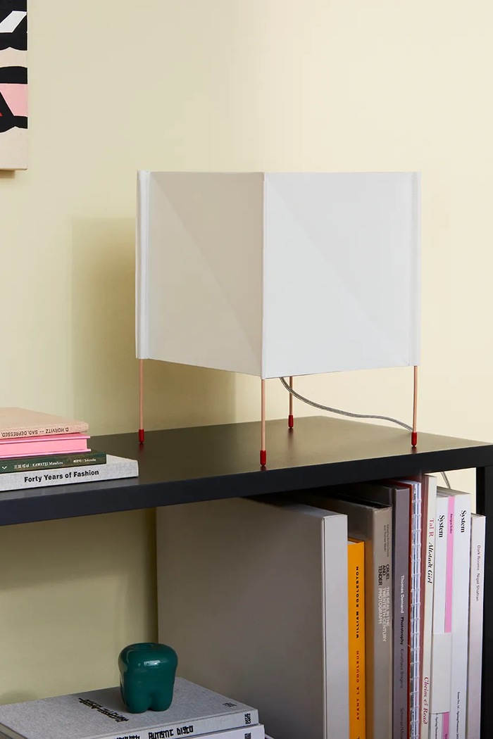 Led stolná lampa HAY Paper Cube 21,5 x 21,5 x 30,5 cm biela AB688.B521