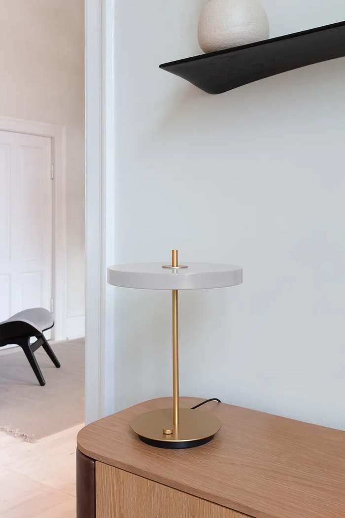 Obývacia izba a spálňa Led stolná lampa Umage Asteria Table 41 cm 2434.Umage sivá