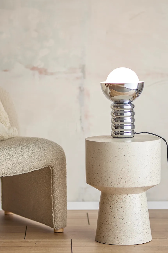 Obývací pokoj a ložnice Stolní lampa Bloomingville Spike 20 x 32 cm 82062611 šedá