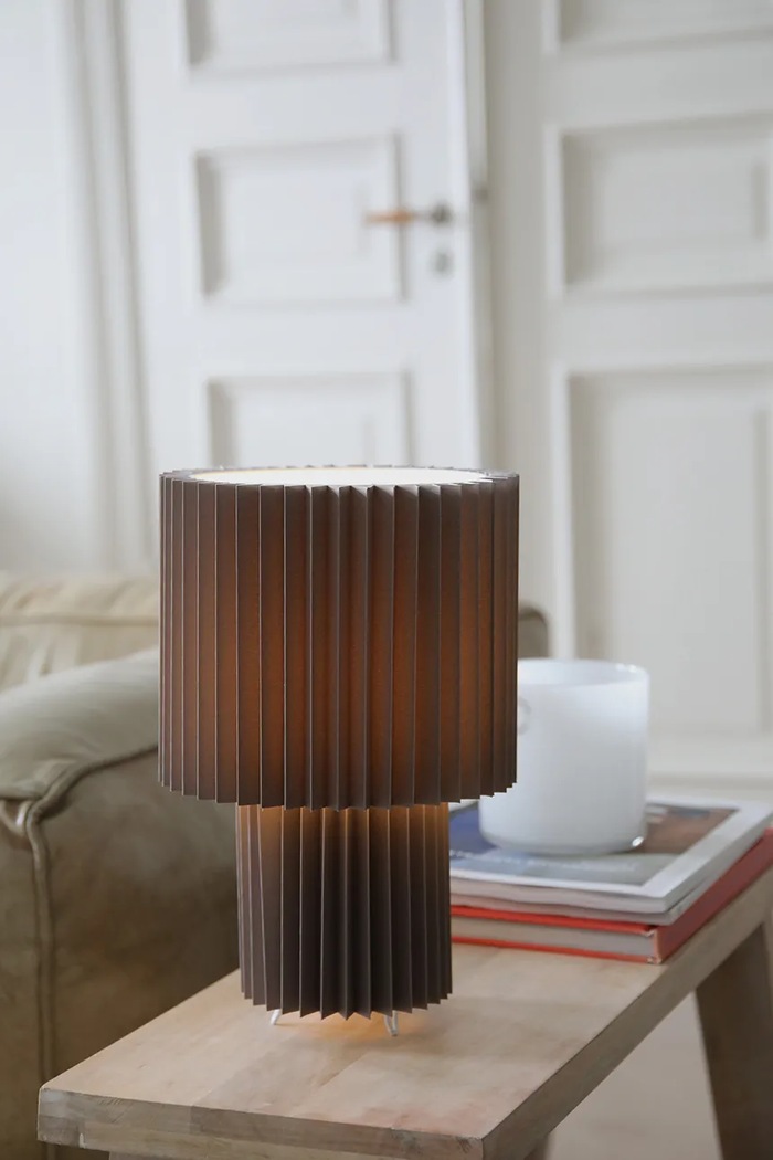Obývacia izba a spálňa Stolná lampa Markslöjd Catis 21 x 32 cm 108896 hnedá