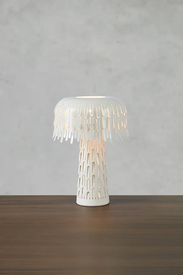 Stolná lampa Markslöjd Verbera 26,5 x 38 cm 109006 biela AA00