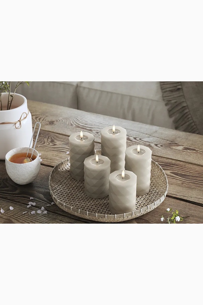 Obývacia izba a spálňa Led sviečka Deluxe Homeart Square Bloklys 7,5 x 15 cm RF.S.0006 sivá