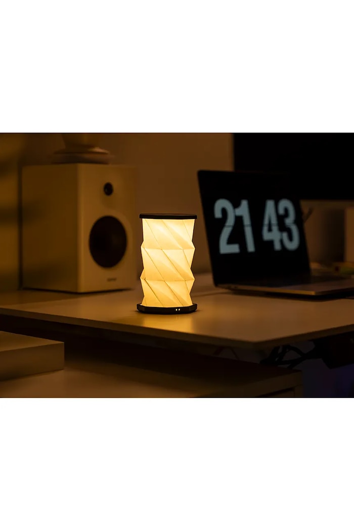Salon i sypialnia Gingko Design lampa bezprzewodowa led Mini TwistHexagon Light 8,2 x 8,2 x 1,5 cm G036M.BK czarny