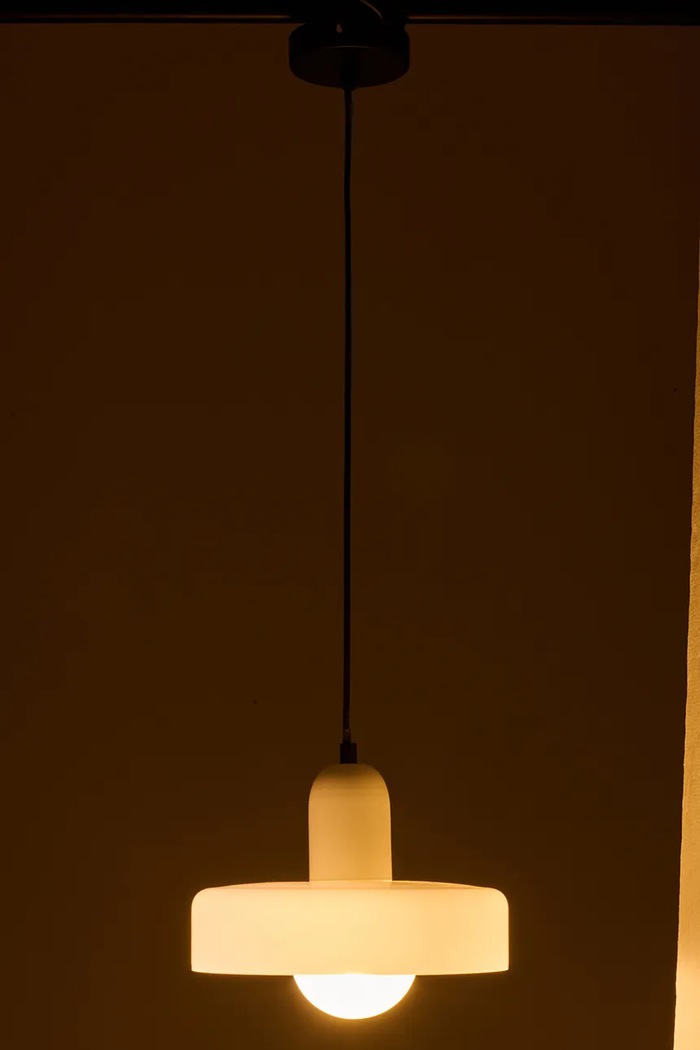 Living și dormitor J-Line Lampă suspendată din sticlă colorată 64086 alb