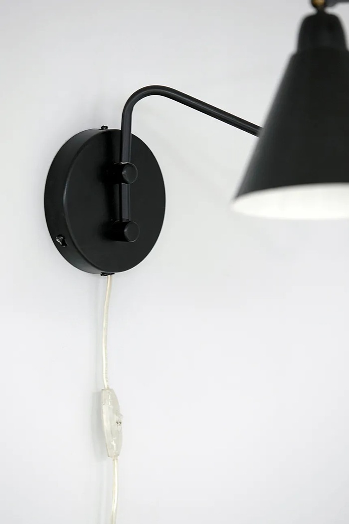 House Doctor Lampa ścienna z żelaza 76 x 27 cm 203660680 czarny AA00