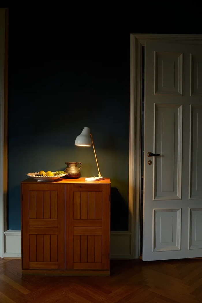 Louis Poulsen lampa stołowa z aluminium VL 38 biały 5744162322