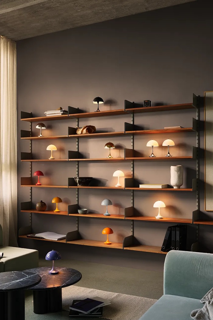 Lampa bezprzewodowa z tworzywa sztucznego Panthella 160 Louis Poulsen 5744171517 czerwony