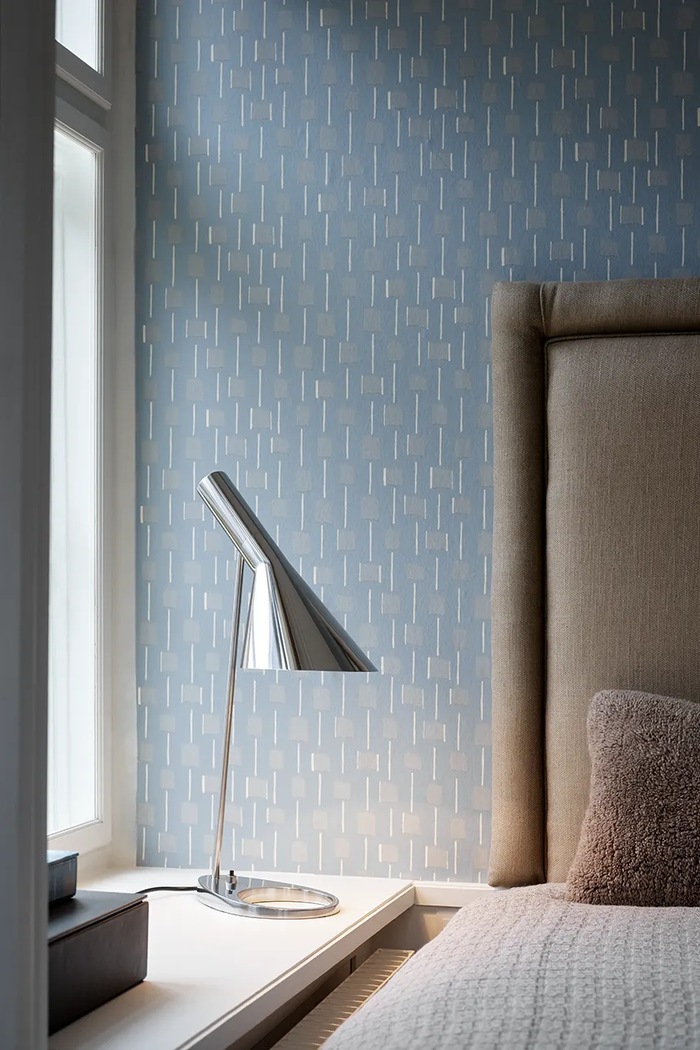 Louis Poulsen lampa stołowa ze stali AJ Table Lamp 5744166409 srebrny AA00