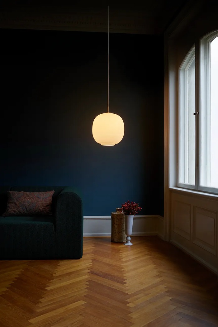 Louis Poulsen lampa wisząca ze szkła VL 45 5741105803 biały AA00
