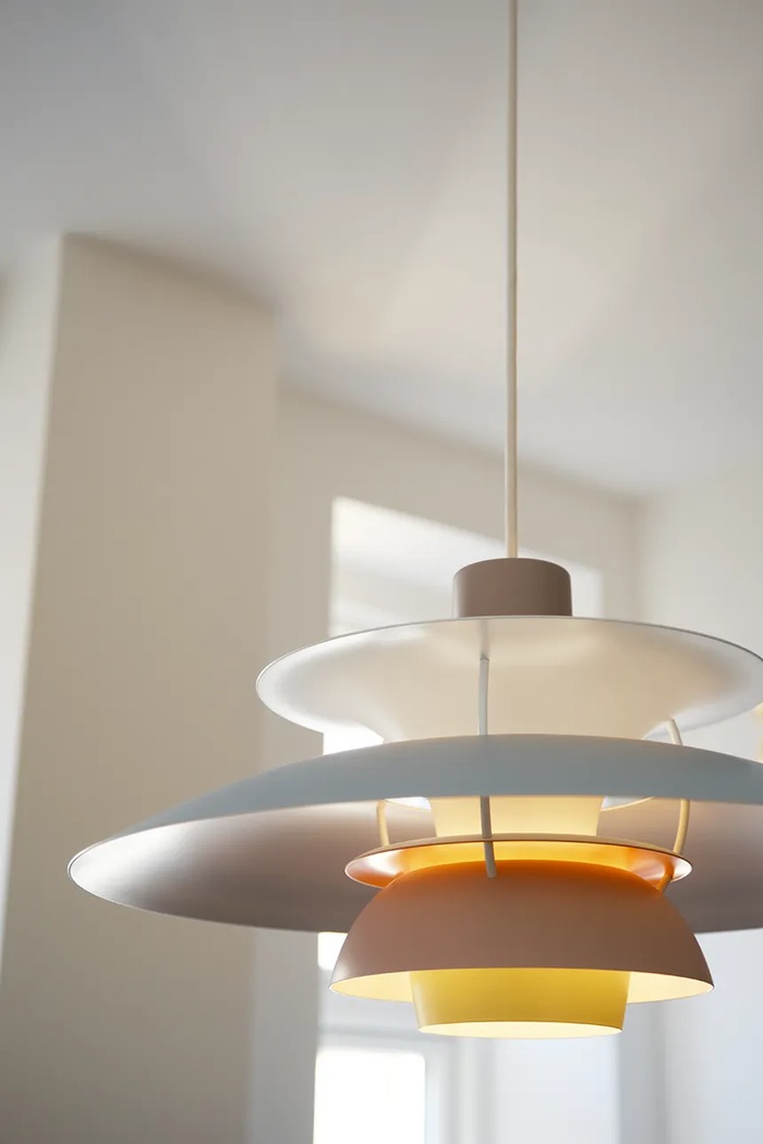 Louis Poulsen lampa wisząca z metalu PH 5 5741113073 multicolor AA00