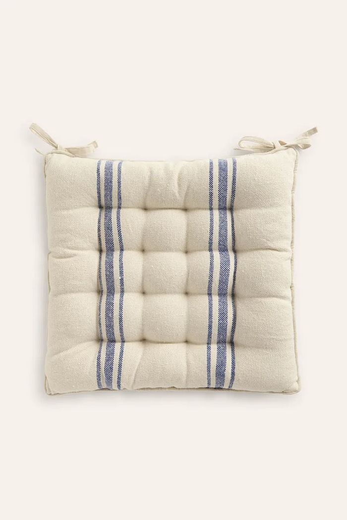 Calma House pernă pentru scaun Bari 40 x 40 x 4 cm bej BARI.40G.AZU