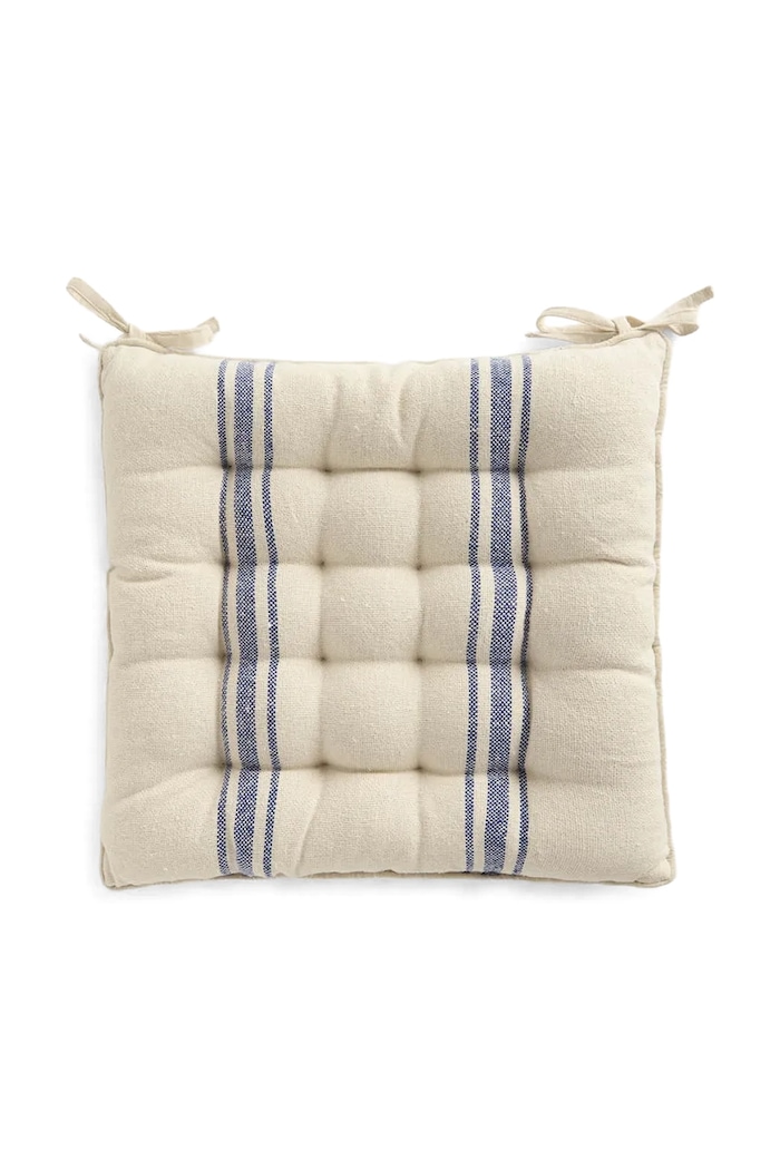 Calma House pernă pentru scaun Bari 40 x 40 x 4 cm bej BARI.40G.AZU