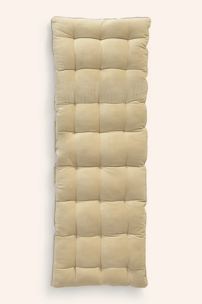 Dekoratívny vankúš Calma House 40 x 120 x 4 cm béžová VELOUR.4.CRU