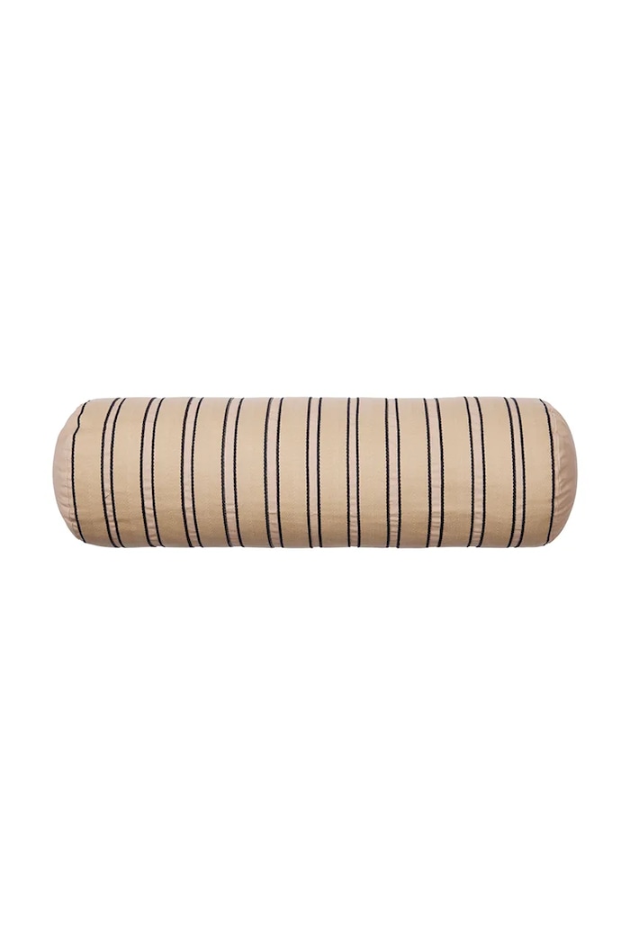 Bavlnený dekoratívny vankúš ferm LIVING 60 x 20 cm béžová 1104272022