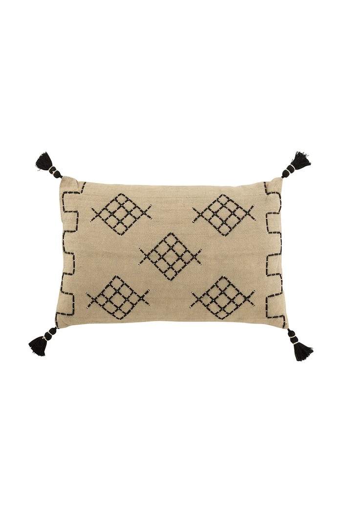 Bavlnený dekoratívny vankúš J-Line 59 x 37,5 x 13,5 cm viacfarebná 23131.