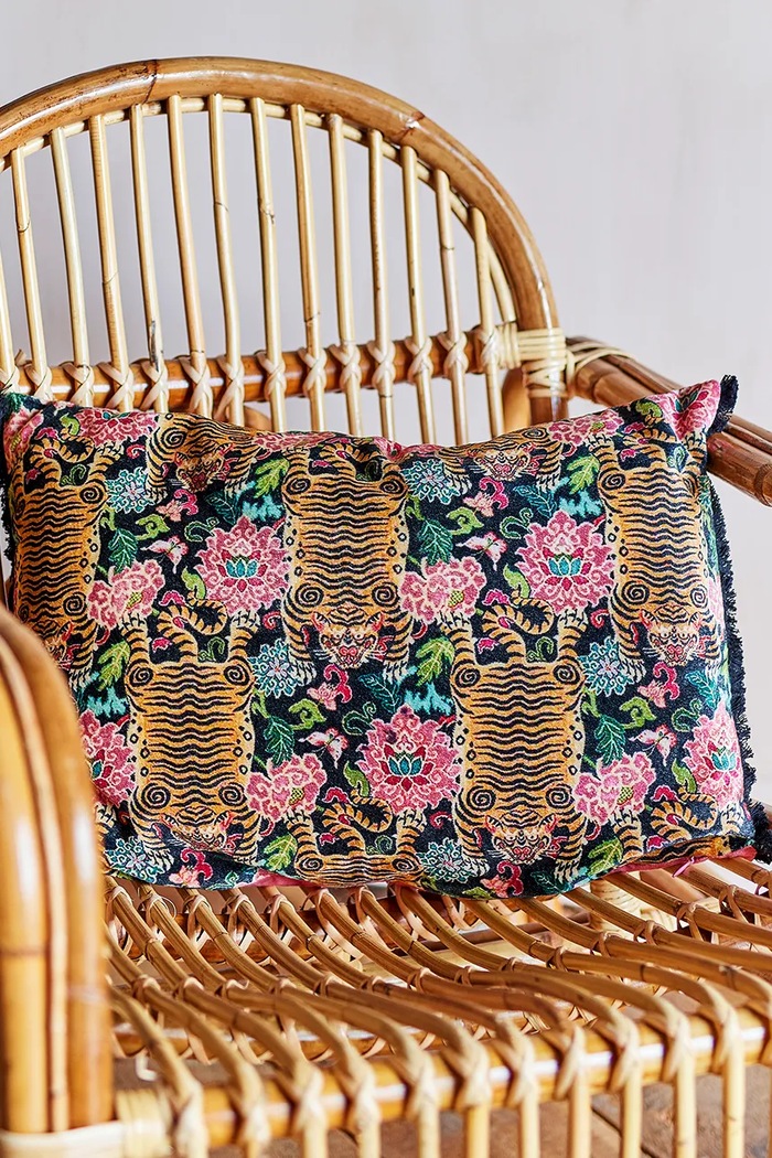Salon i sypialnia Bloomingville Poduszka dekoracyjna z bawełną 50 x 35 cm 82073219 multicolor