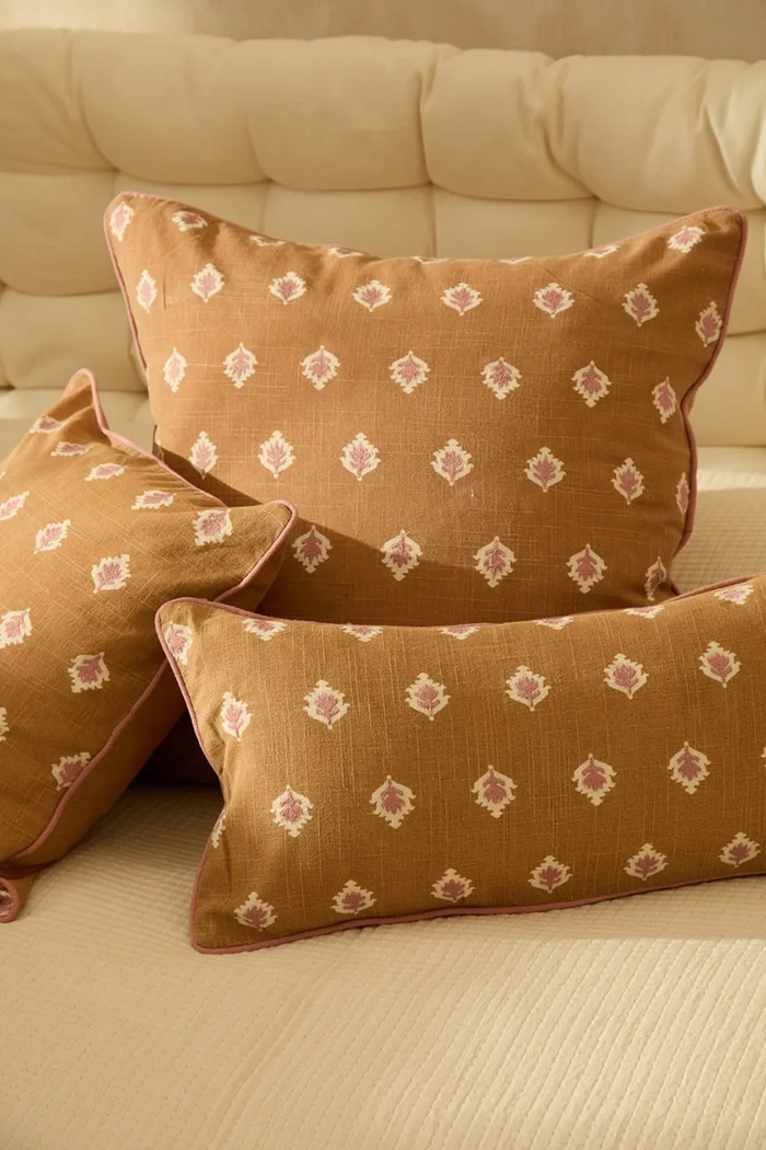 Calma House poszewka na poduszkę dekoracyjna bawełniana 45 x 45 cm multicolor CANELA45MOS