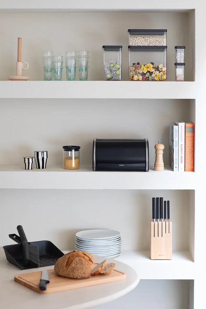 Kutija za kruh Brabantia 236686 crna