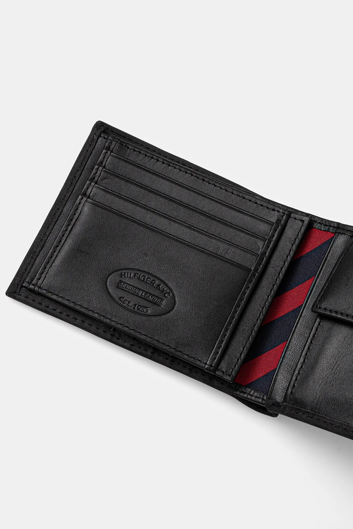 Tommy Hilfiger - Bőr pénztárca Johnson AM0AM00665 fekete AA00