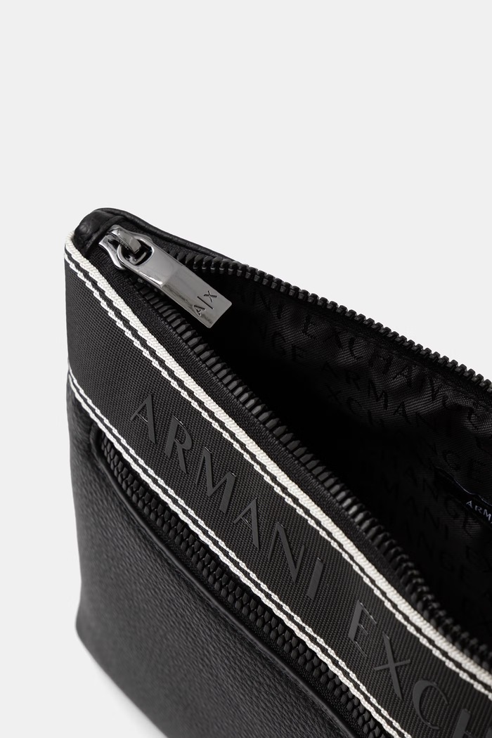 Armani Exchange bustina da uomo in similpelle nero XM002835.AF22662.NOS
