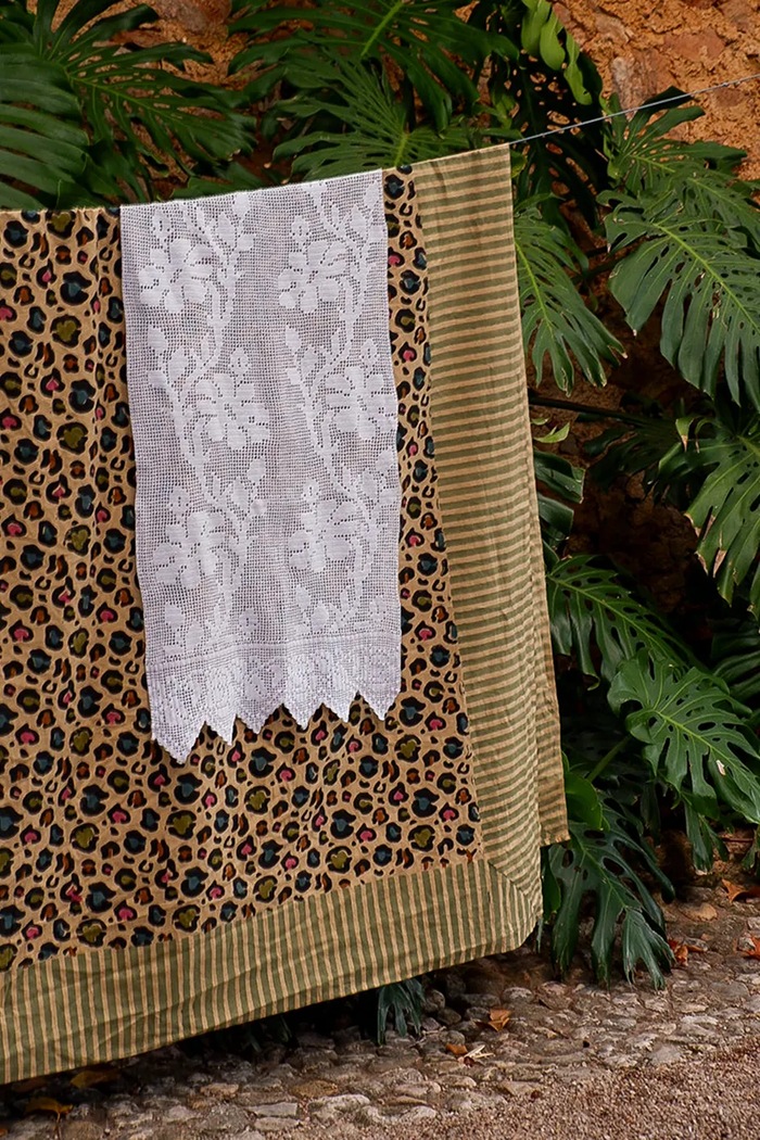 Памучно покривало Doing Goods Disco Leopard Double 240 x 280 cm многоцветен 1.40.30.115.990.5