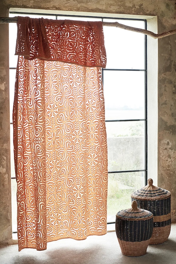 Obývacia izba a spálňa Prehoz Madam Stoltz 130 x 220 cm 524.2019 oranžová
