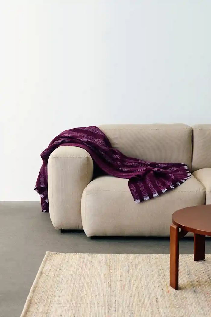 Μάλλινη κουβέρτα HAY Duo 130 x 180 cm μωβ AF173.D809.AF49