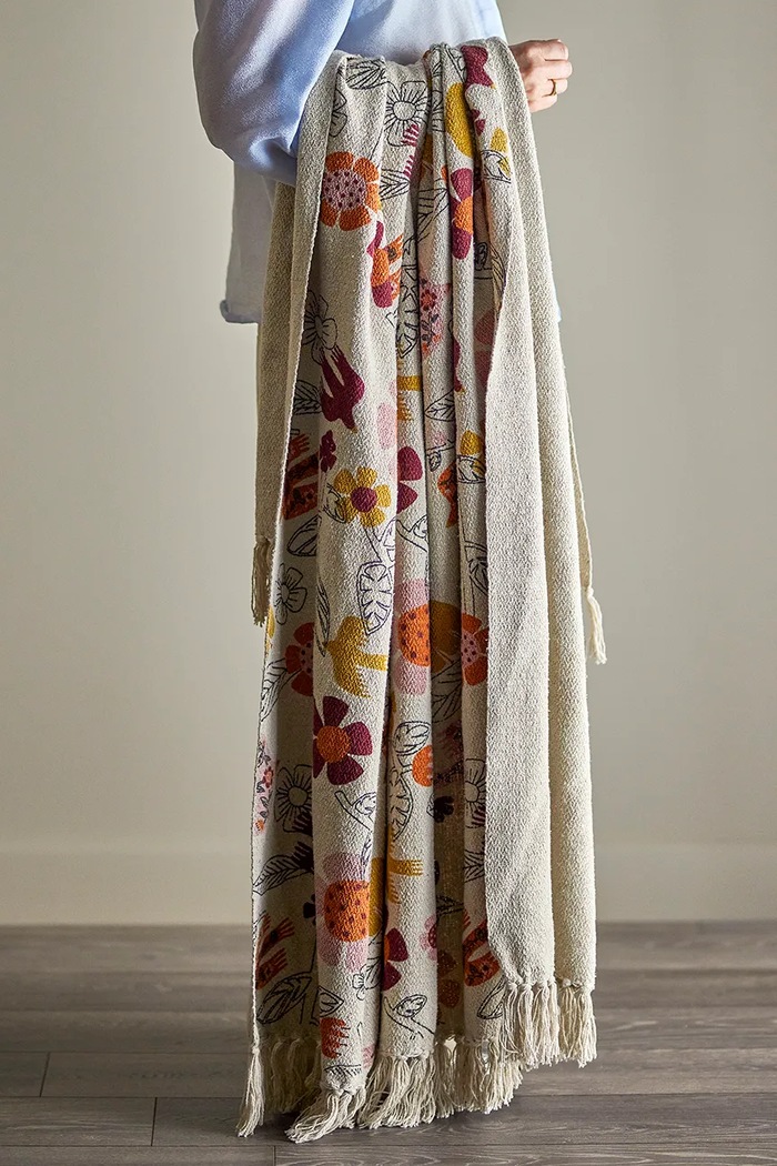 Cuvertură din material textil 160 x 130 cm Bloomingville 82063139 multicolor