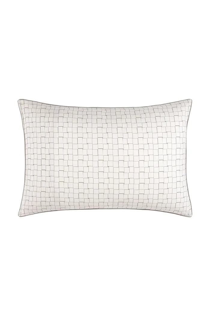 Lacoste față de pernă din bumbac L BLOCK Greige 50 x 75 cm 1057063 gri AA00