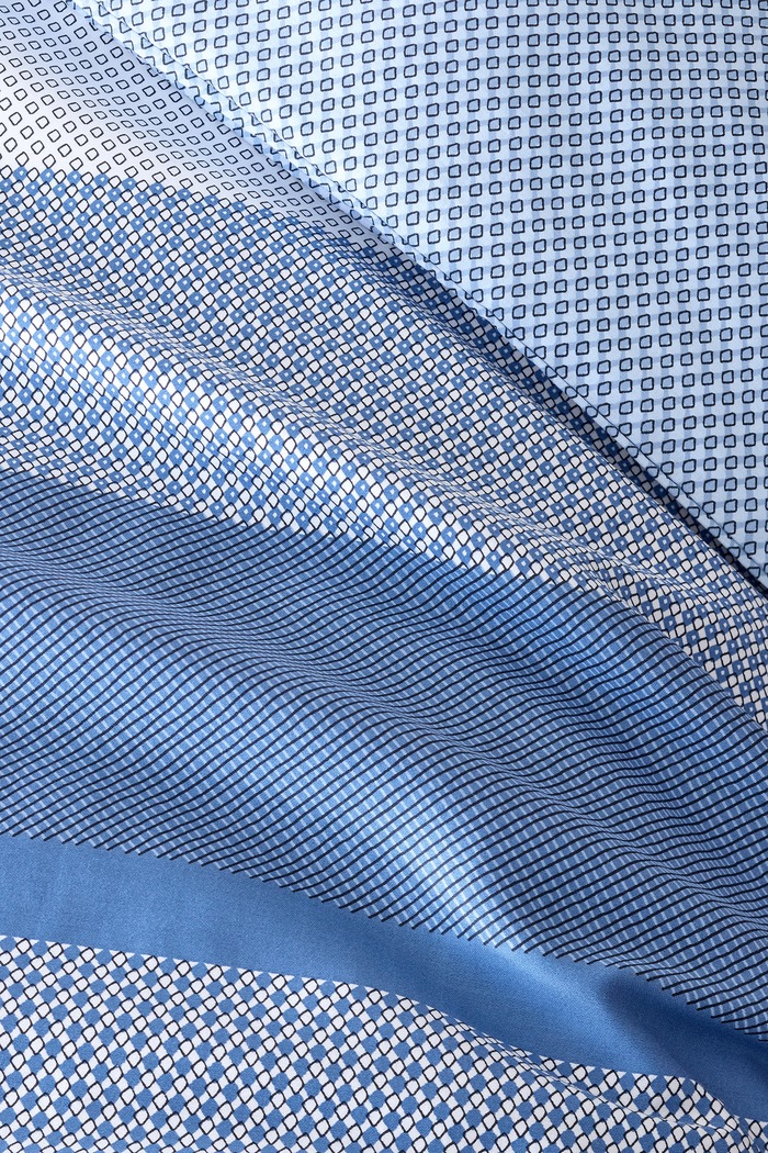 BOSS Poszwa na kołdrę bawełniana LOGAN Denim 240 x 220 cm 1074241 niebieski AA00
