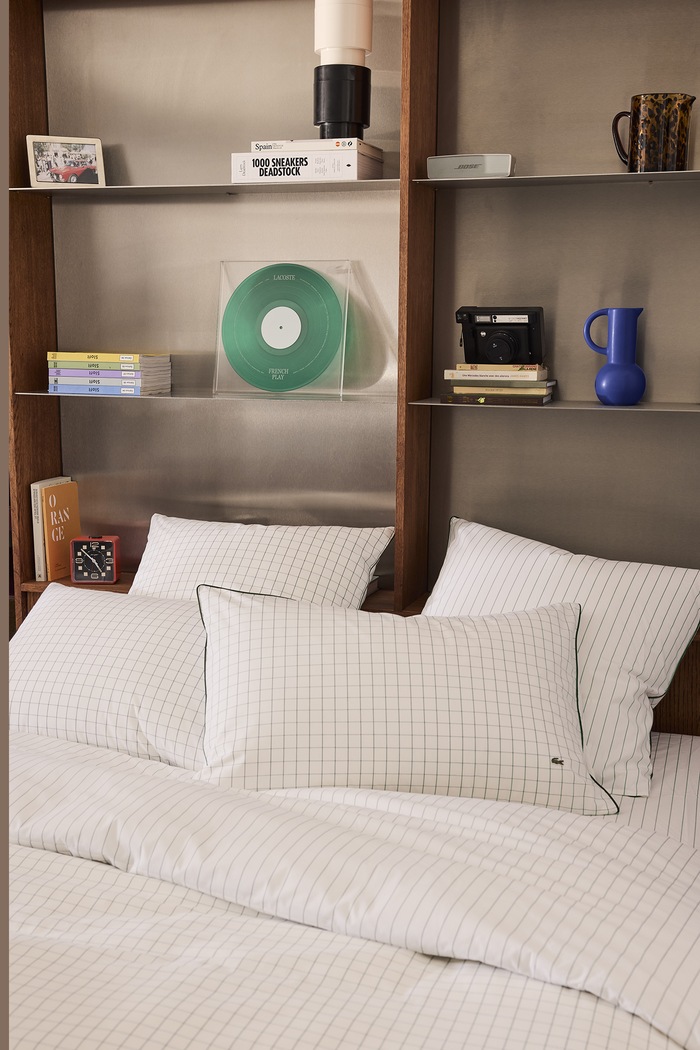 Salon i sypialnia Lacoste Prześcieradło bawełniane LTENNISN Vert 140 x 200 cm 1074609 biały