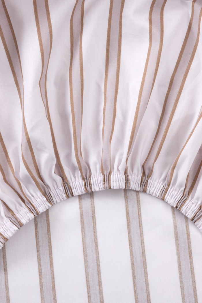 Lacoste Prześcieradło bawełniane LCOTTAGE 140 x 200 cm 1074511 beżowy AA00