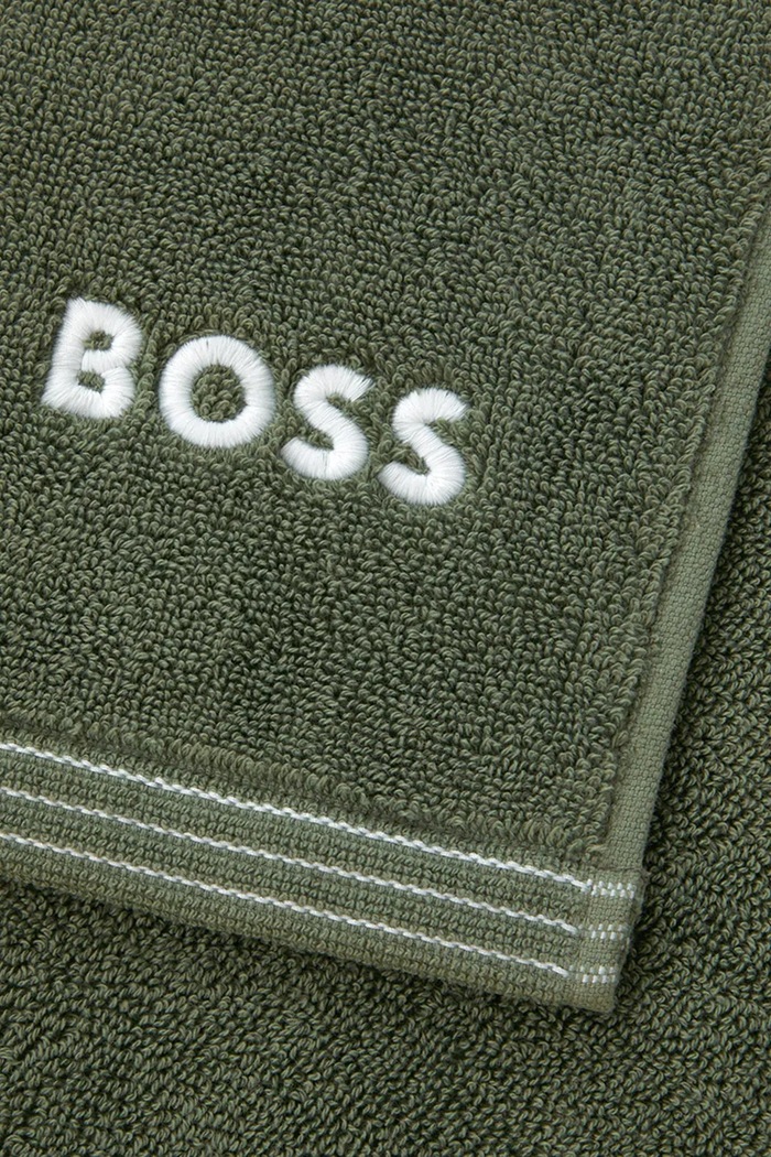 Μπάνιο Μεσαία βαμβακερή πετσέτα BOSS EDGE Lichen 70 x 140 cm 1063533 πράσινο