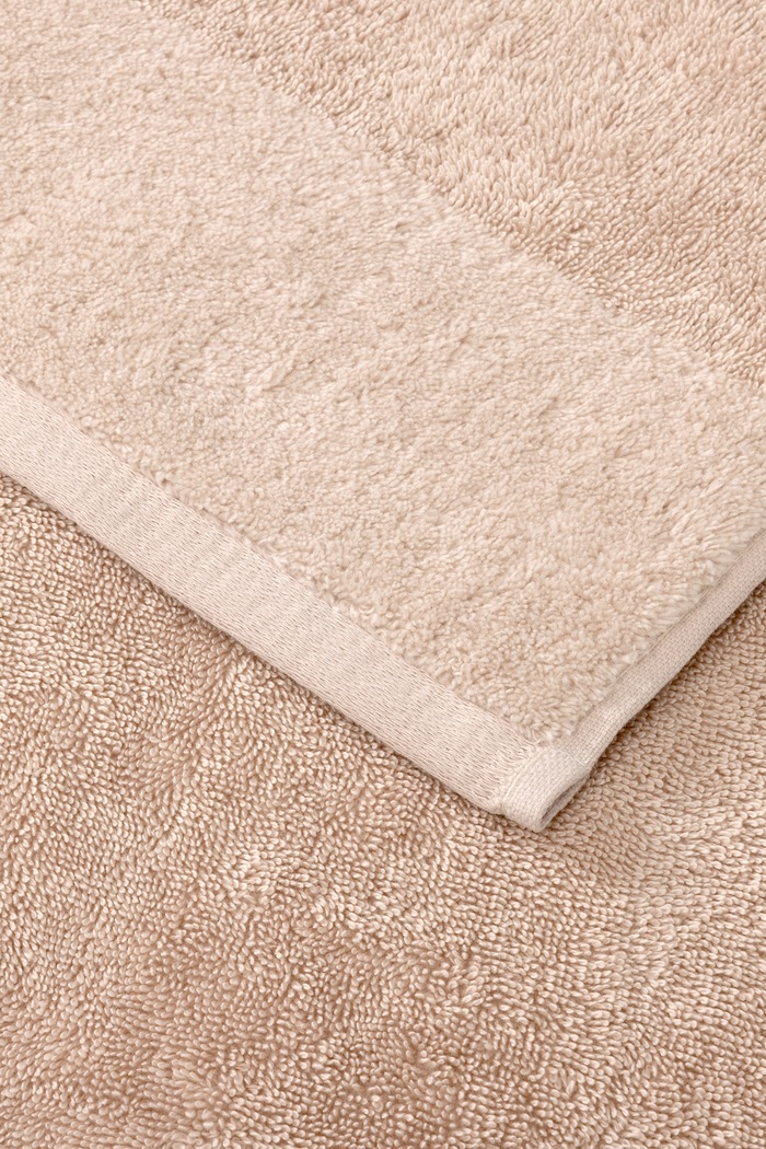 Ręcznik mały bawełniany WILDMILL 50 x 100 cm BOSS 1072078 beżowy
