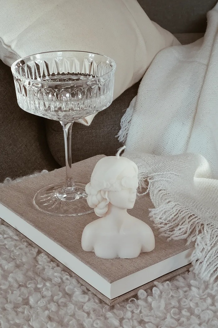 Home SPA Ozdobná sviečka Temida Lady 100 g 5908451651138 béžová