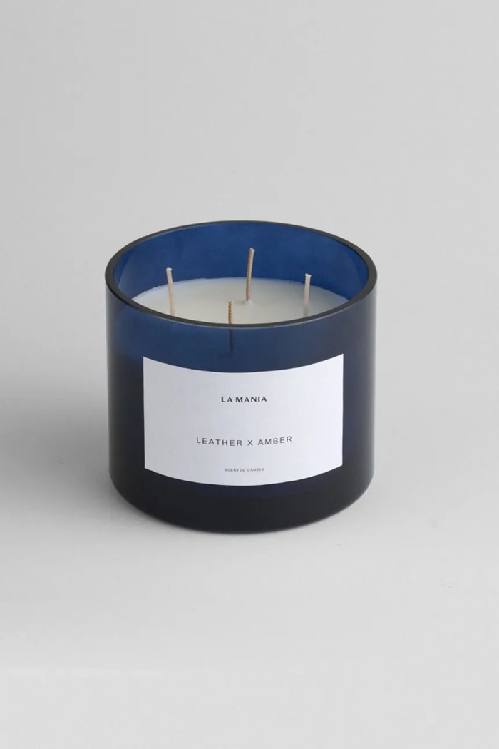 La Mania lumânare aromată Leather&Amber 500 g 5905549432464 bleumarin AA00