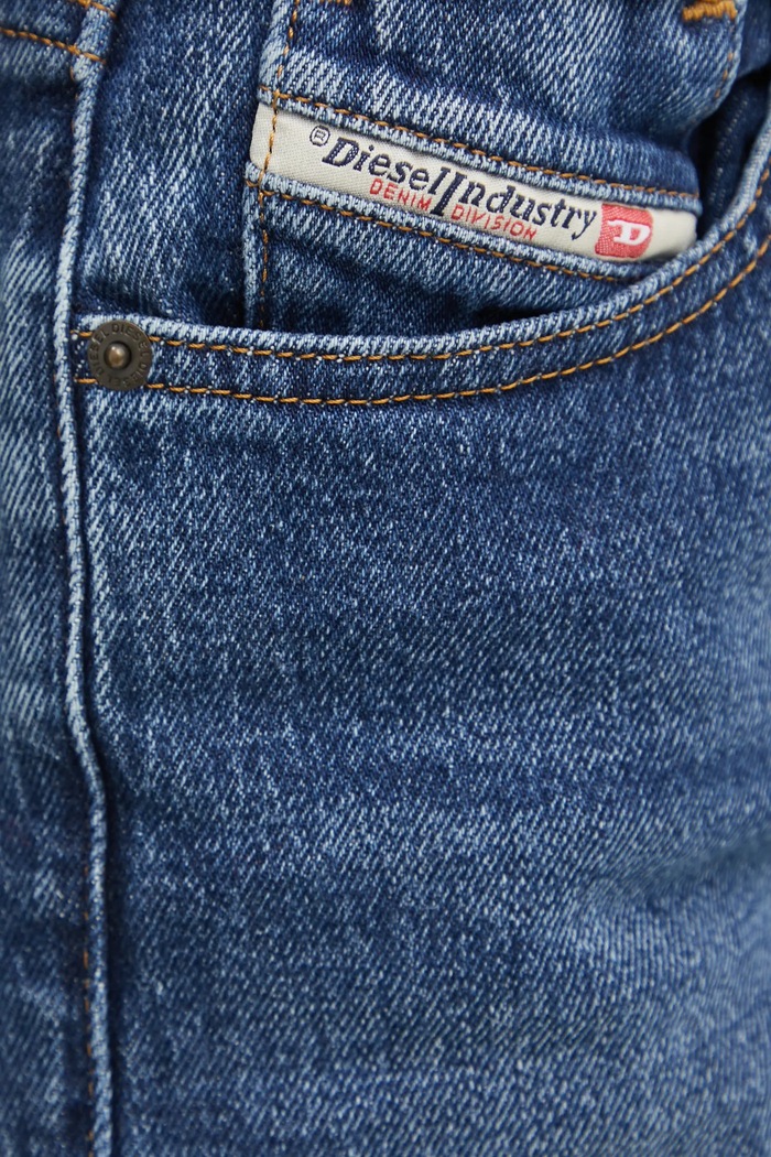 Diesel jeansy 1978 D-AKEMI L.32 TROUSERS granatowy A03624.09L21
