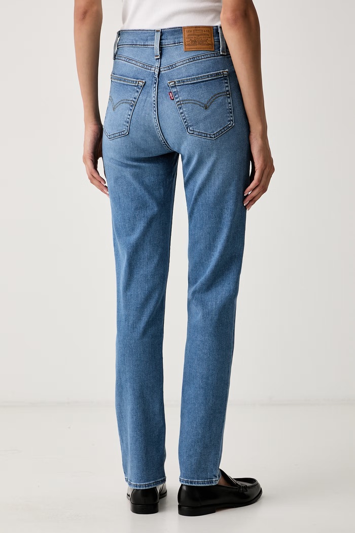 Odjeća Levi's slim fit traperice za žene 722 HIGH RISE SLIM 008MC plava