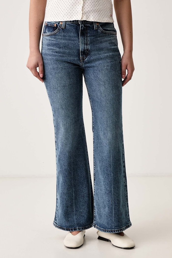 Levi's Jeansy flare damskie RIBCAGE FLARE H226 niebieski 0083R