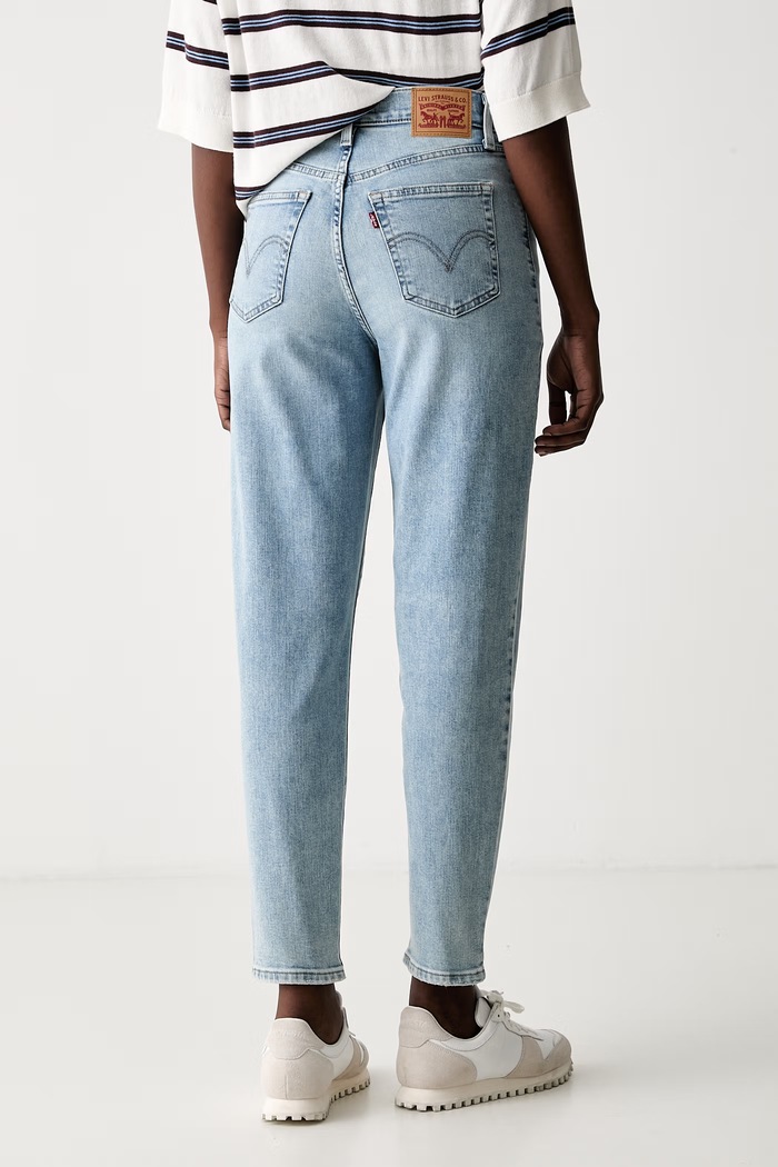 Ρούχα Levi's mom fit γυναικεία HIGH WAISTED MOM JEAN 26986 μπλε