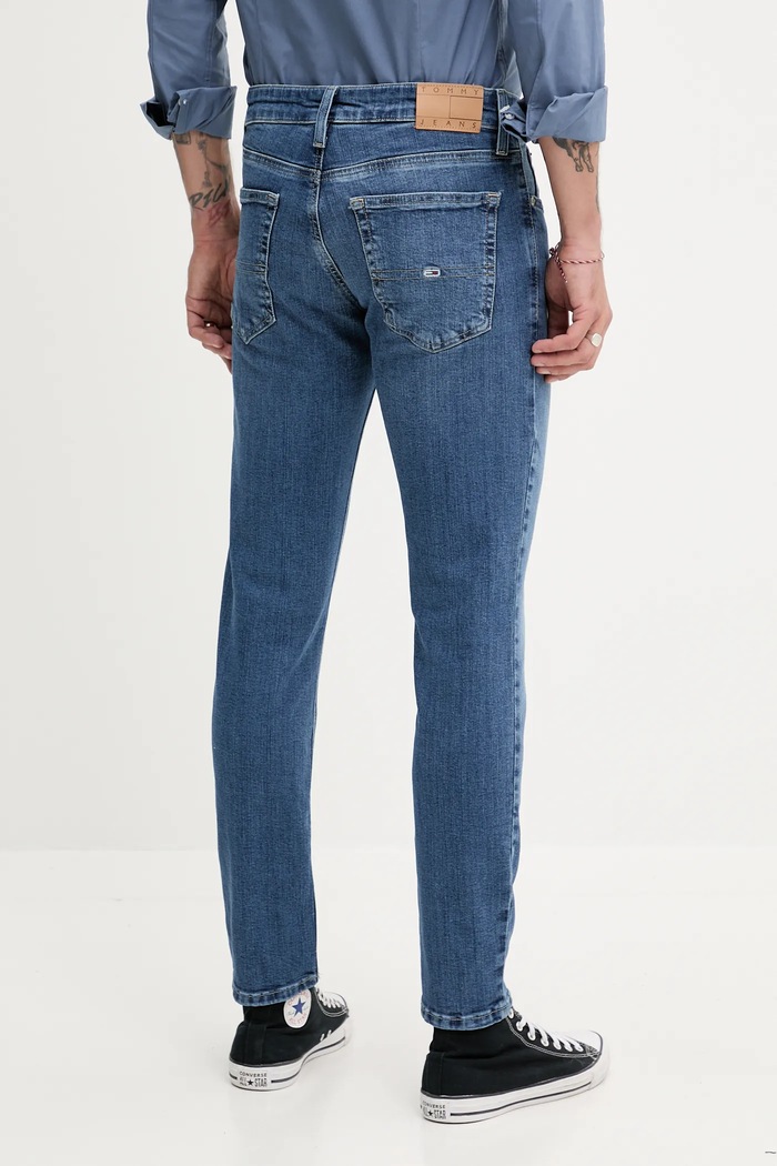 Odzież Tommy Jeans jeansy DM0DM21053 niebieski