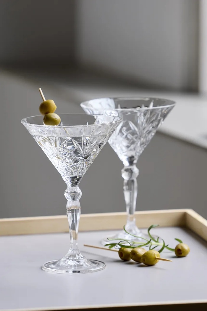 Kuchyň a bar Sada skleniček na martini Lyngby Glas Melodia 210 ml 4-pack 33657 průhledná