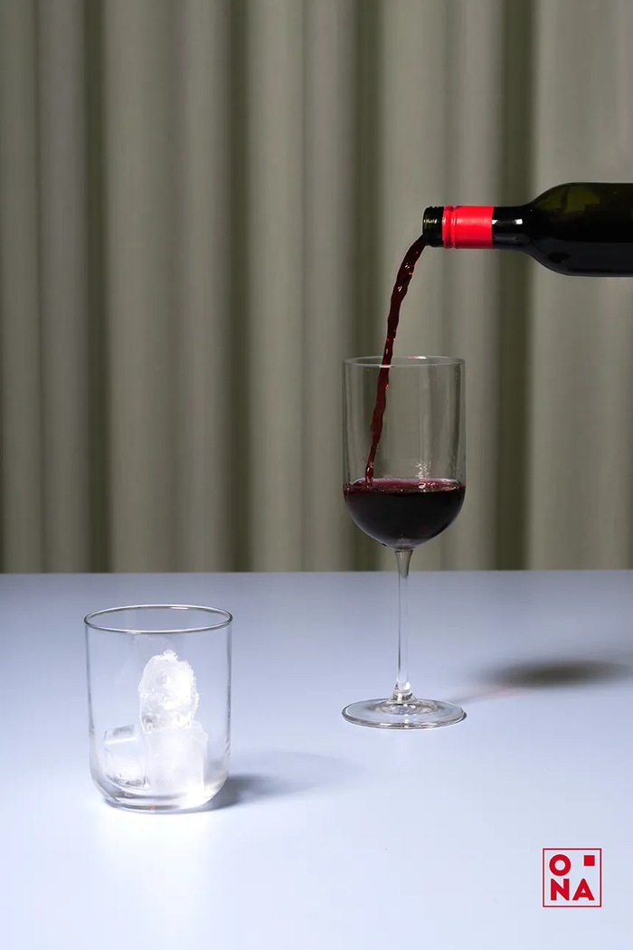 ONA komplet kozarcev na peclju za vino iz stekla 400 ml 704330 transparentna AA00