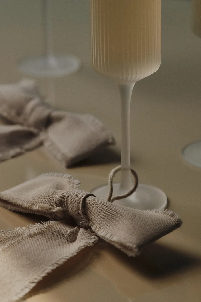 Ferm Living Zestaw kieliszków do szampana ze szkła Ripple 1104271425 biały AA00