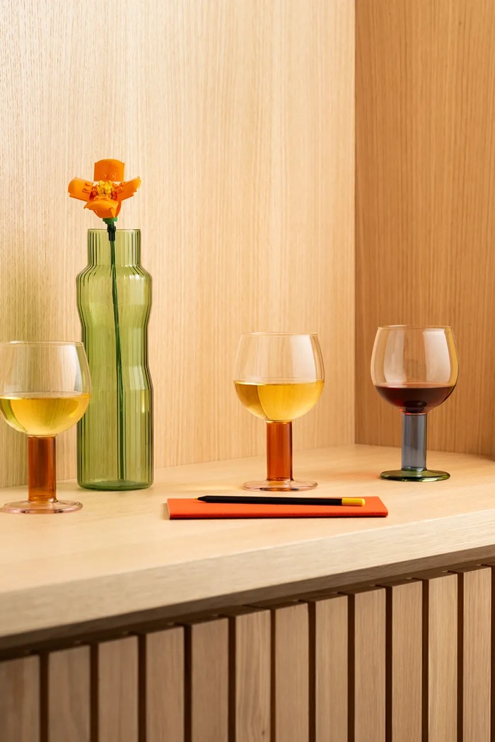 Bodum zestaw kieliszków do wina ze szkła 0,3 l 12338.560.MOMA multicolor